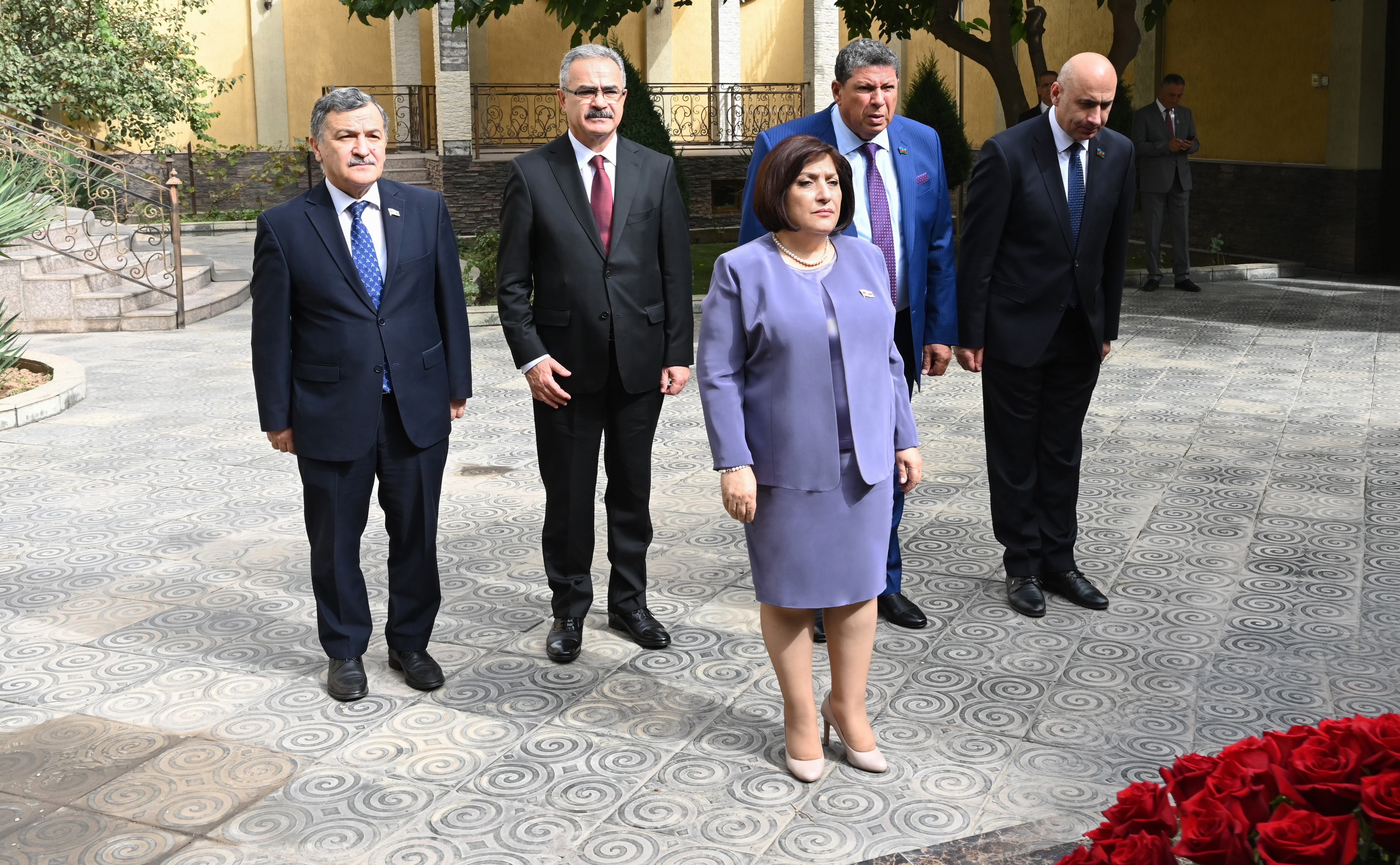 Председатель Милли Меджлиса Сагиба Гафарова посетила посольство Азербайджана в Душанбе